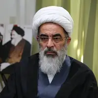 آیت‌الله فاضل لنکرانی: پدرم گفته بود احمدی‌نژاد برای کشور بسیار بسیار خطرناک است