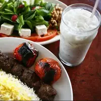 هرگز همراه غذا دوغ نخورید