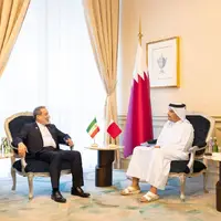 دیدار عراقچی با وزیر خارجه قطر در دوحه