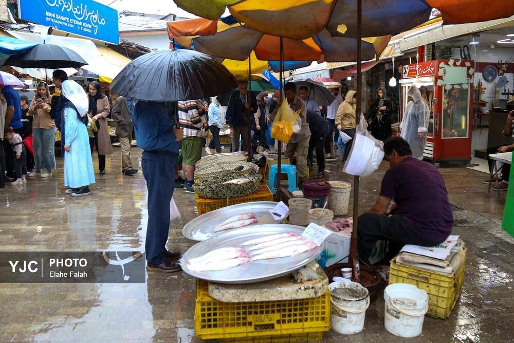   بدرقه‌ی تابستان با بارش باران در رشت