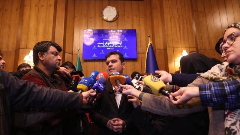 افشین: دولت به صراحت با تغییر نهاد صادرکننده مجوز تاکسی‌های اینترنتی مخالف است