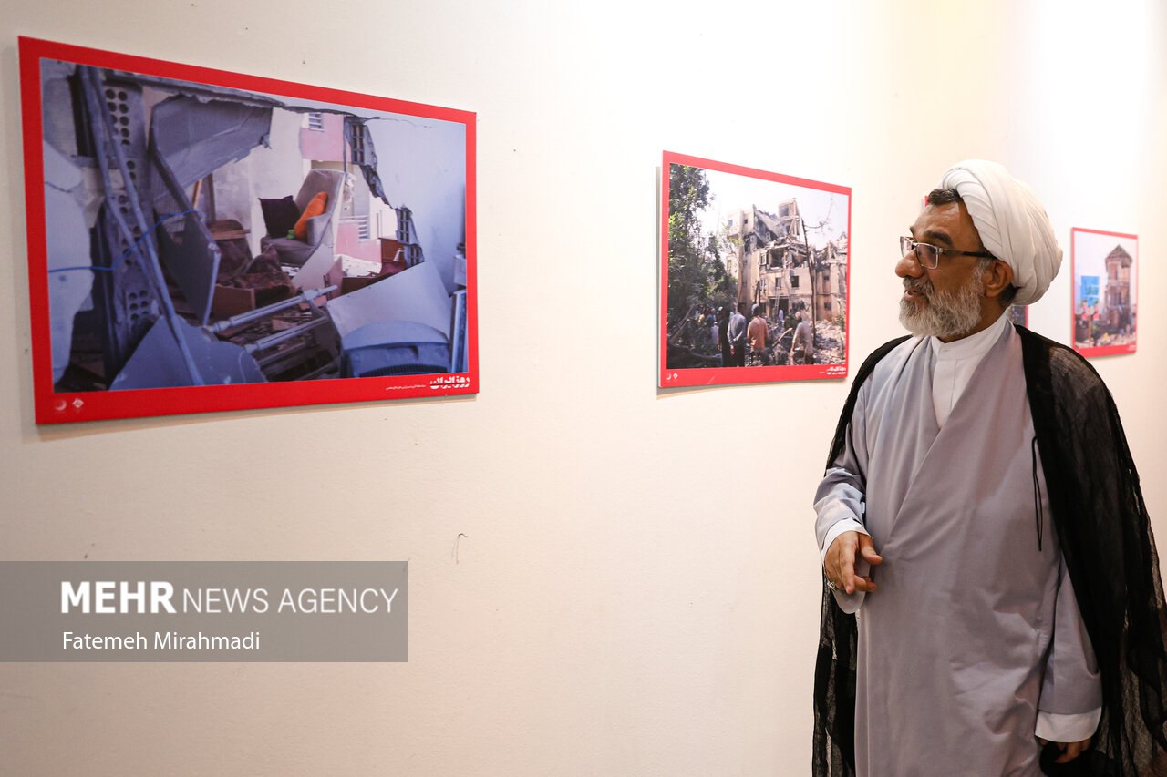 نمایشگاه عکس «۱۲ روز ایران»