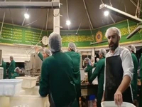 ویدئویی دیدنی از چایخانه حرم امام رضا(ع)