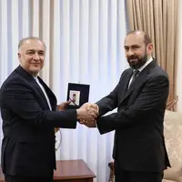 اعطای مدال دوستی به سفیر ایران در ارمنستان