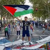 حماسه ۱۰۰ هزار نفری اسپانیایی‌ها علیه دوچرخه‌سواران اسرائیل