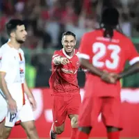 آقای گل پرسپولیس با یک تیر دو نشان زد