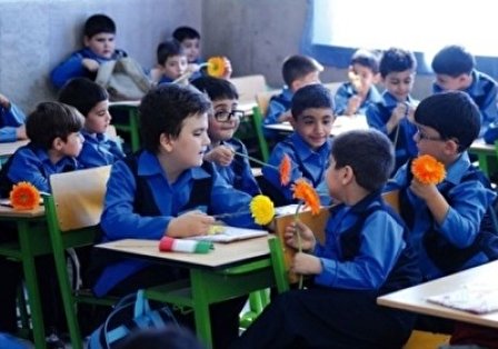 سرمقاله سازندگی/ چالش سن و مدرسه