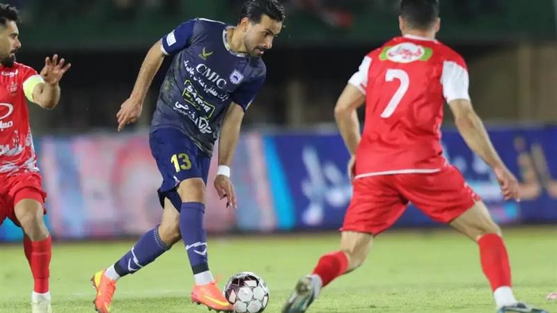هواداران چادرملو در آستانه دیدار با پرسپولیس: بازی را در یزد برگزار کنید