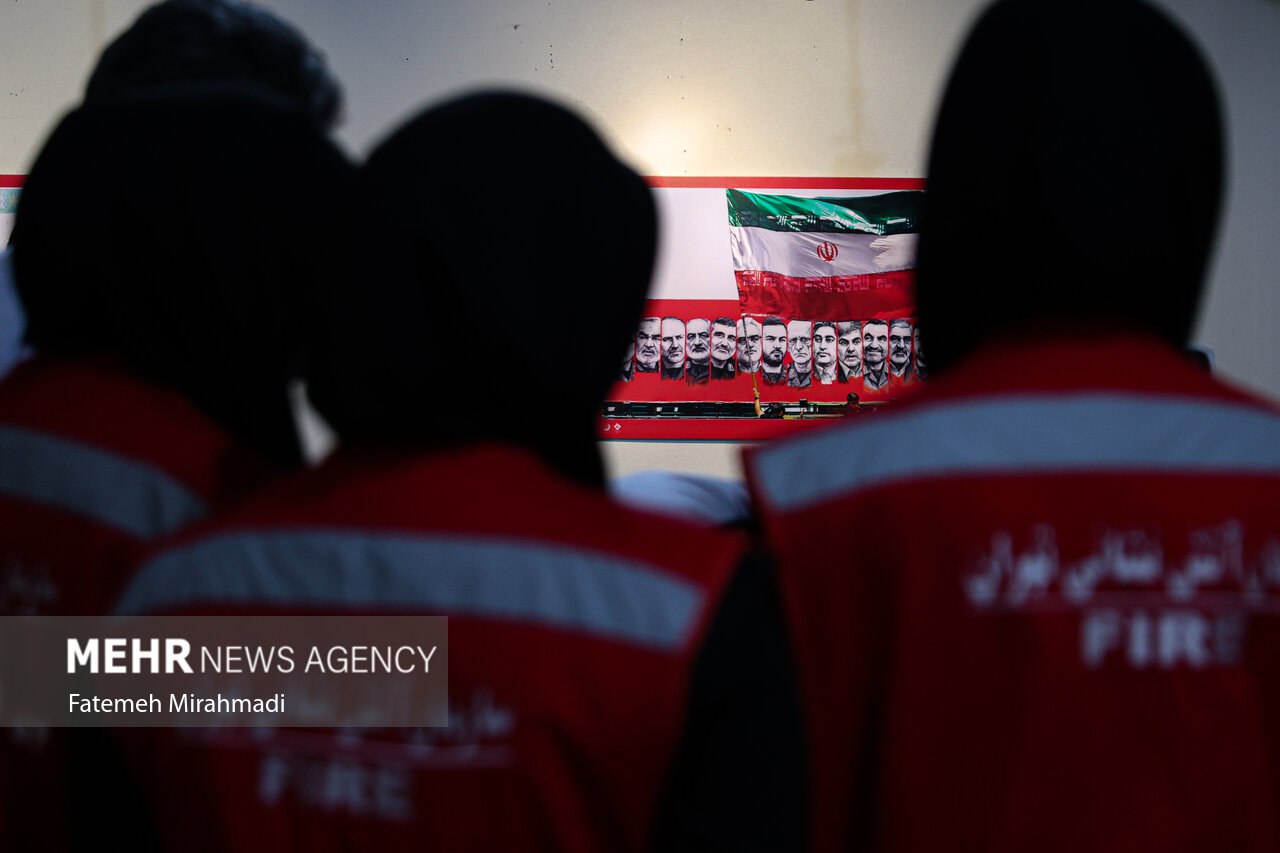 نمایشگاه عکس «۱۲ روز ایران»