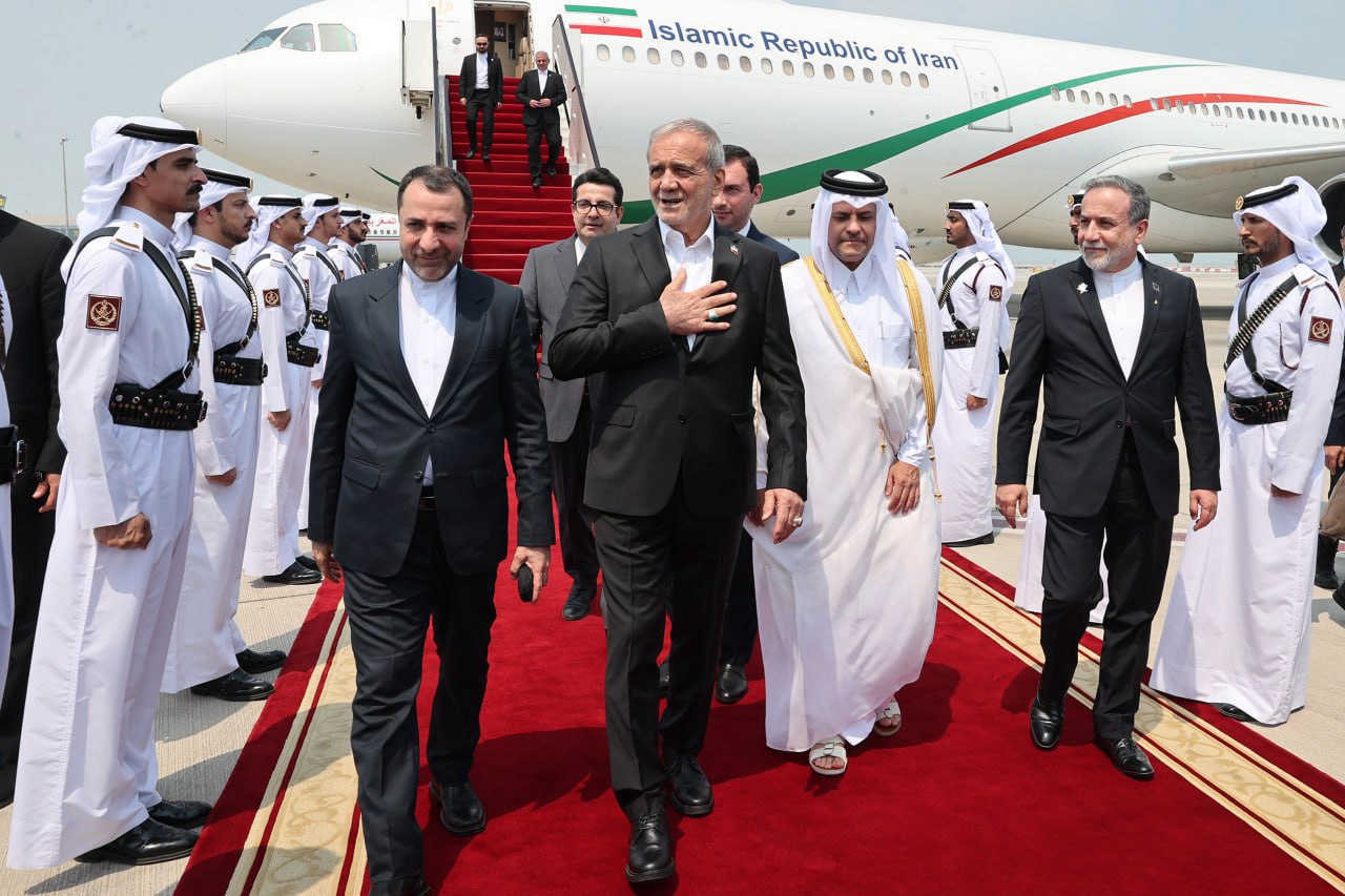 عکس/ سفر رئیس جمهور به قطر