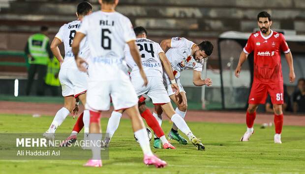 خرید پرسپولیس در آستانه تبعید به نیمکت