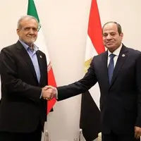 پزشکیان در دیدار السیسی: اتحاد کشورهای اسلامی راه مقابله با جنایات رژیم صهیونیستی است