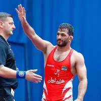 عکس/ واکنش حسن یزدانی به قهرمانی شاگردان درستکار