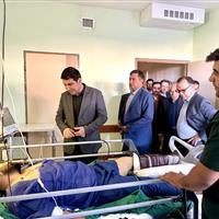 عیادت استاندار کردستان از مجروح حادثه معدن سقز / رسیدگی به پرونده با جدیت دنبال می شود