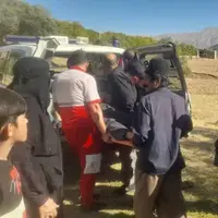 امدادرسانی به مصدوم حادثه سقوط از ارتفاع در روستای حیدرآباد