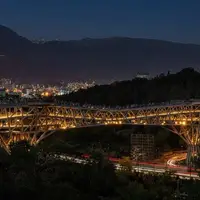 پل طبیعت طلایی می‌‌شود