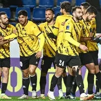الحسین با 2 خارجی مقابل سپاهان