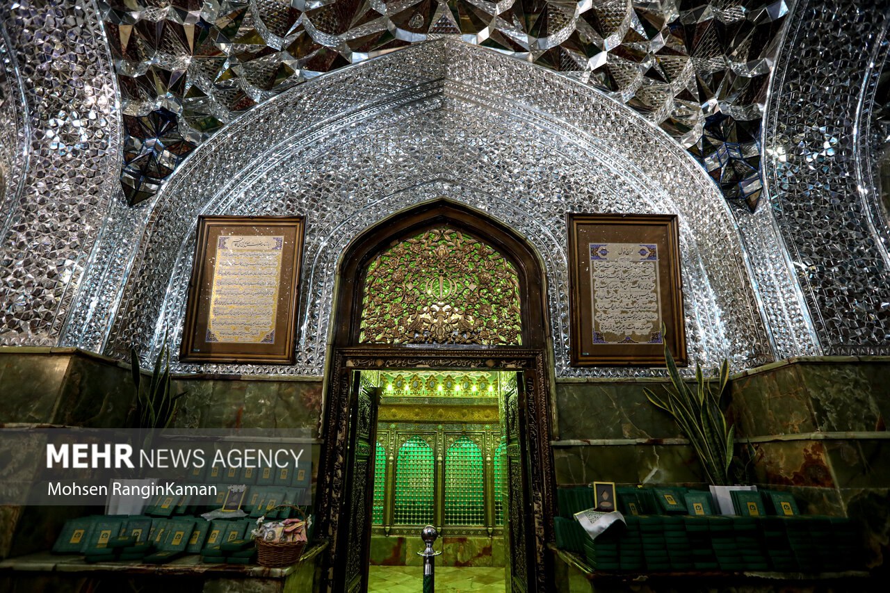 عکس/ آیین غبارروبی ضریح مطهر آستان مقدس امامزاده صالح (ع)