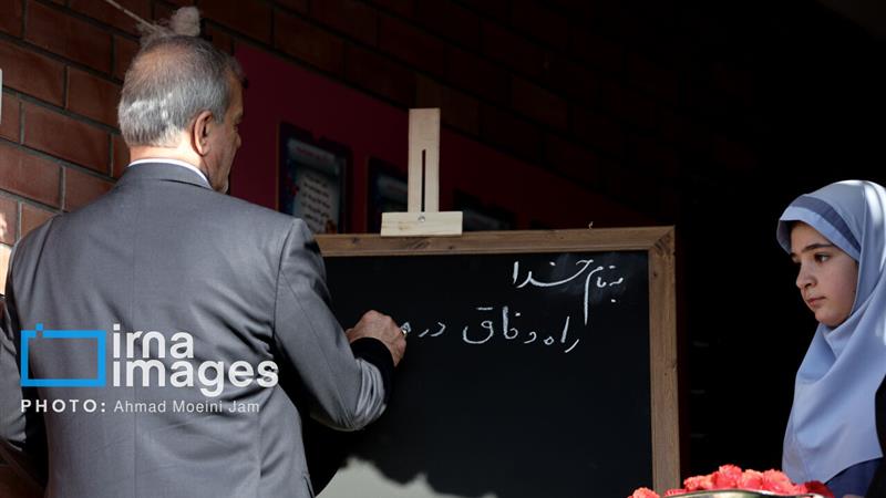 چهار دانش آموز البرز منتخب پرسش مهر ریاست جمهوری شدند