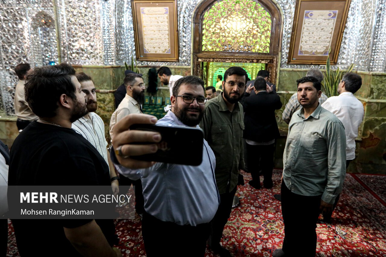 عکس/ آیین غبارروبی ضریح مطهر آستان مقدس امامزاده صالح (ع)