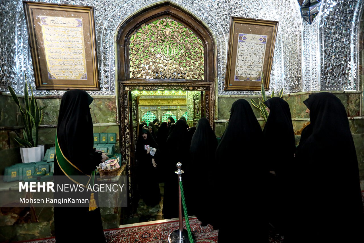 عکس/ آیین غبارروبی ضریح مطهر آستان مقدس امامزاده صالح (ع)