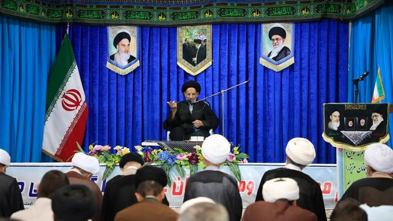 امام جمعه بیرجند: بیداری جهانی، فرصت طلایی حوزه‌های علمیه برای معرفی اسلام است