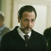 خسرو بعد از مرگ دخترش خیالاتی شده!