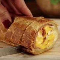 یک فینگرفود خوشمزه با نون ساندویچی!