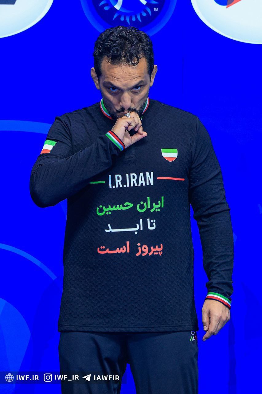 عکس/ سلام نظامی پژمان درستکار پس از قهرمانی ایران