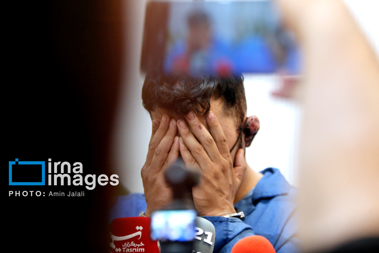 عکس/ دستگیری دو سارق مسلح خودرو