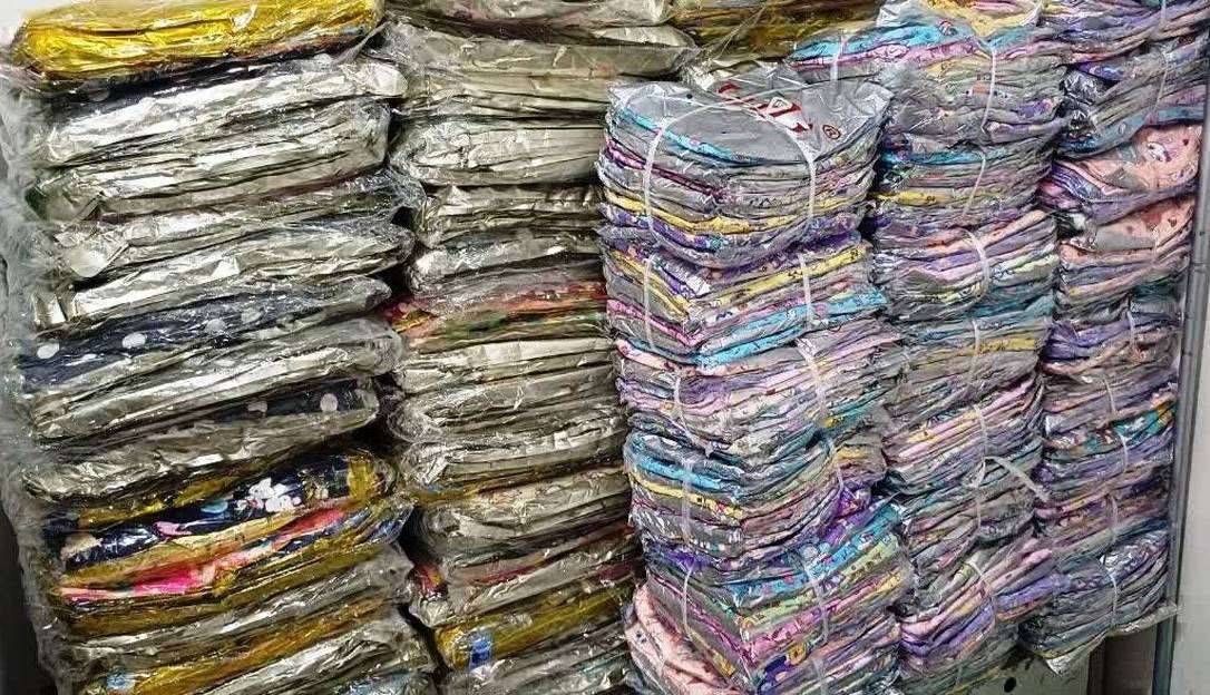 جریمه قاچاقچی بیش از ۲ هزار توپ پوشاک در اندیمشک