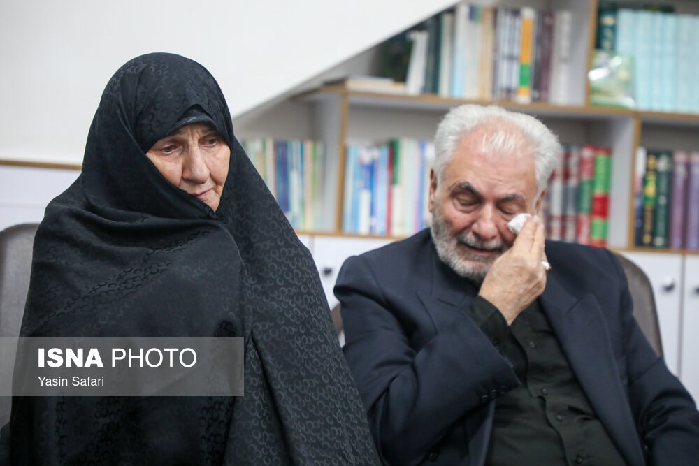 عکس/ یادواره شهدای شهرستان فومن در جنگ تحمیلی ۱۲ روزه