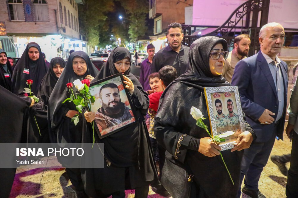عکس/ یادواره شهدای شهرستان فومن در جنگ تحمیلی ۱۲ روزه