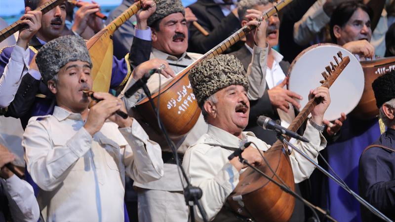 ساز عاشیق‌ها برای جشنواره بین‌المللی در اردبیل کوک می‌شود