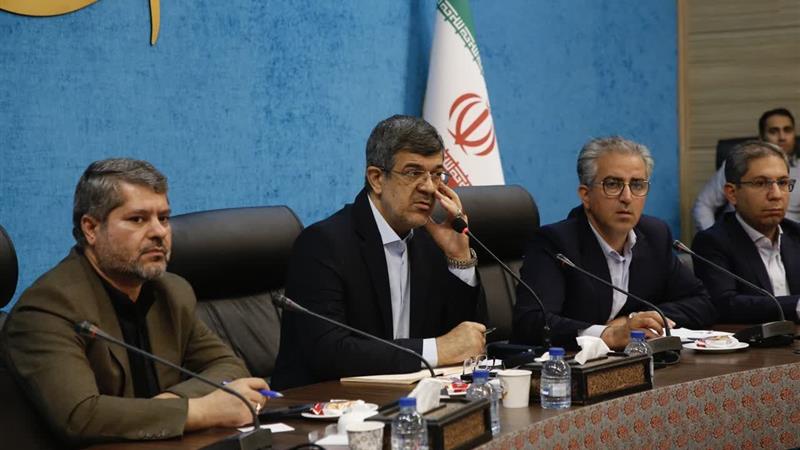 استاندار یزد بر برخورد قاطع با گرانفروشی در بازار میوه و تره‌بار استان تاکید کرد