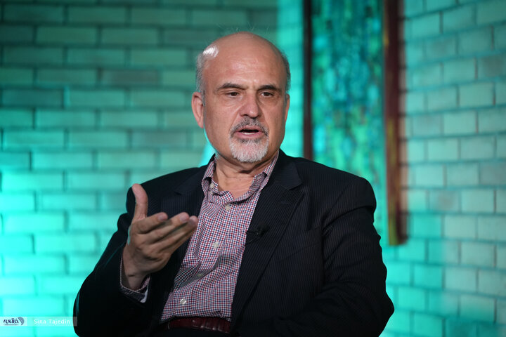 جلایی پور: پدر معنوی دلواپسان جناب احمدینژاد است