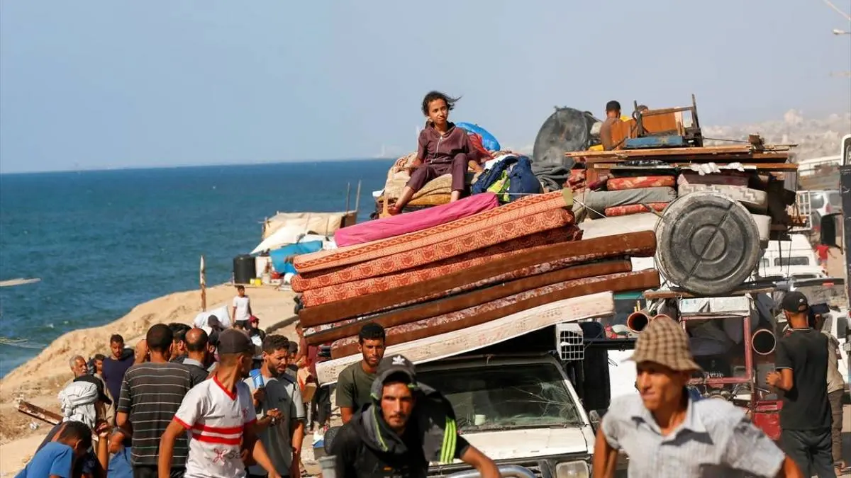 عکس/ سیل آوارگان فلسطینی همزمان با آغاز عملیات نظامی اسرائیل