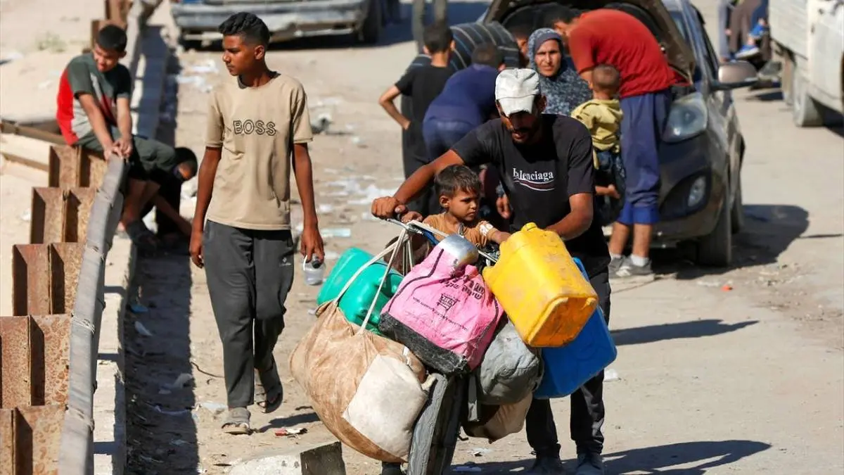 عکس/ سیل آوارگان فلسطینی همزمان با آغاز عملیات نظامی اسرائیل