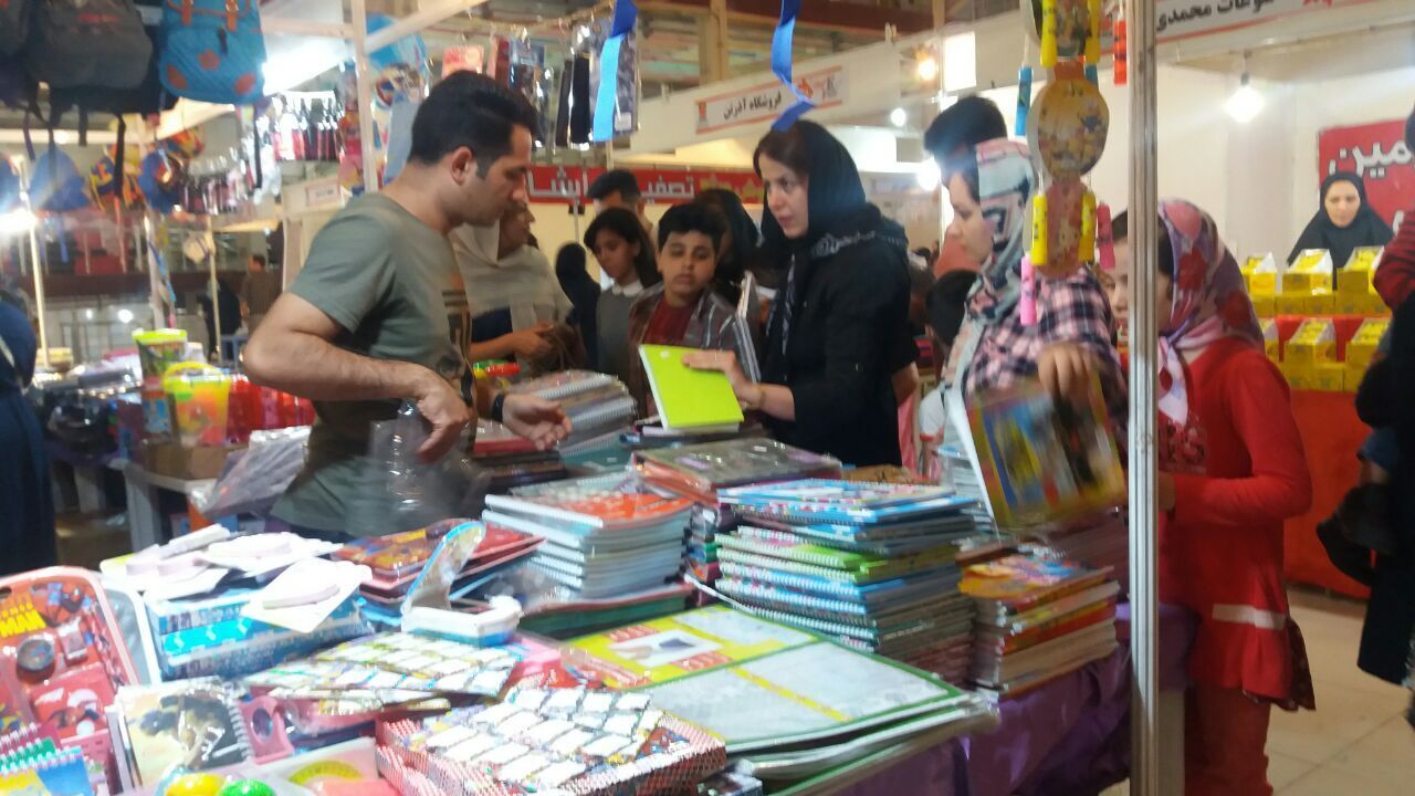 نمایشگاه پاییزه بوشهر گشایش یافت