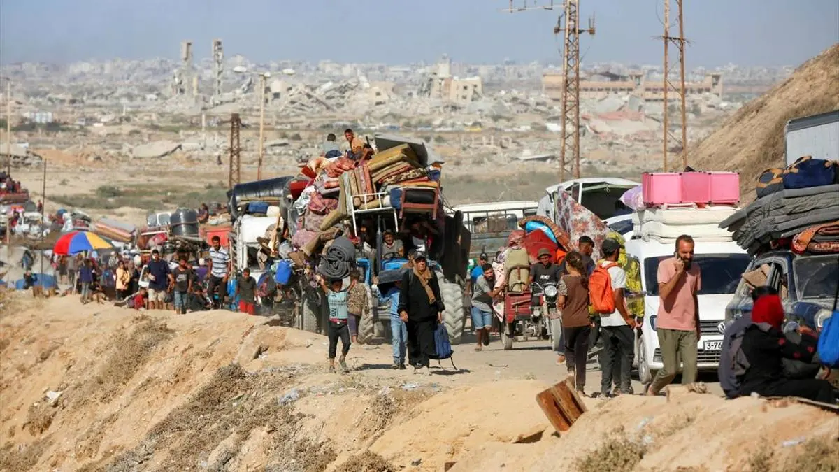 عکس/ سیل آوارگان فلسطینی همزمان با آغاز عملیات نظامی اسرائیل