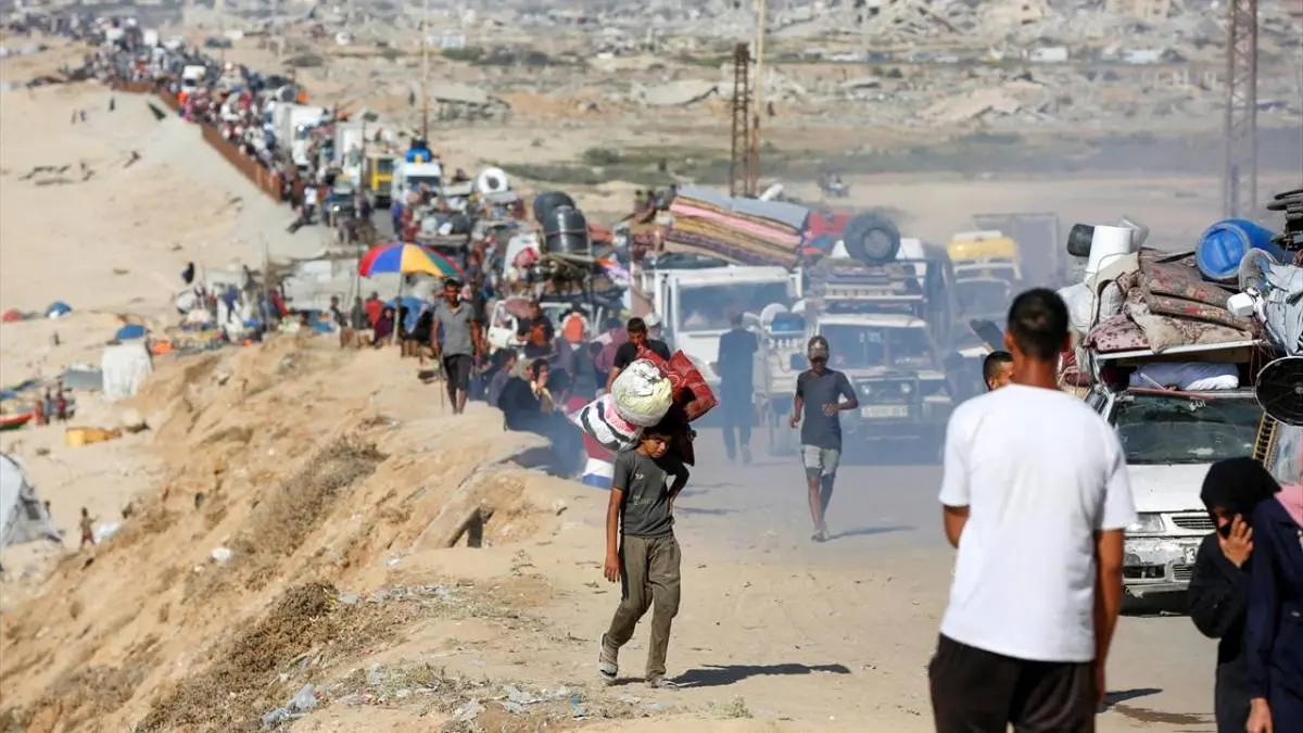 عکس/ سیل آوارگان فلسطینی همزمان با آغاز عملیات نظامی اسرائیل