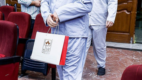 بمب بانکی چای دبش؛ دریافت ۱۴۳ وام فقط از یک بانک دولتی