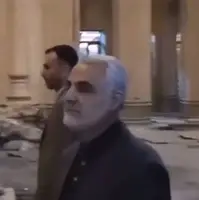 تصاویر حضور شهید سلیمانی در کاخ صدام!