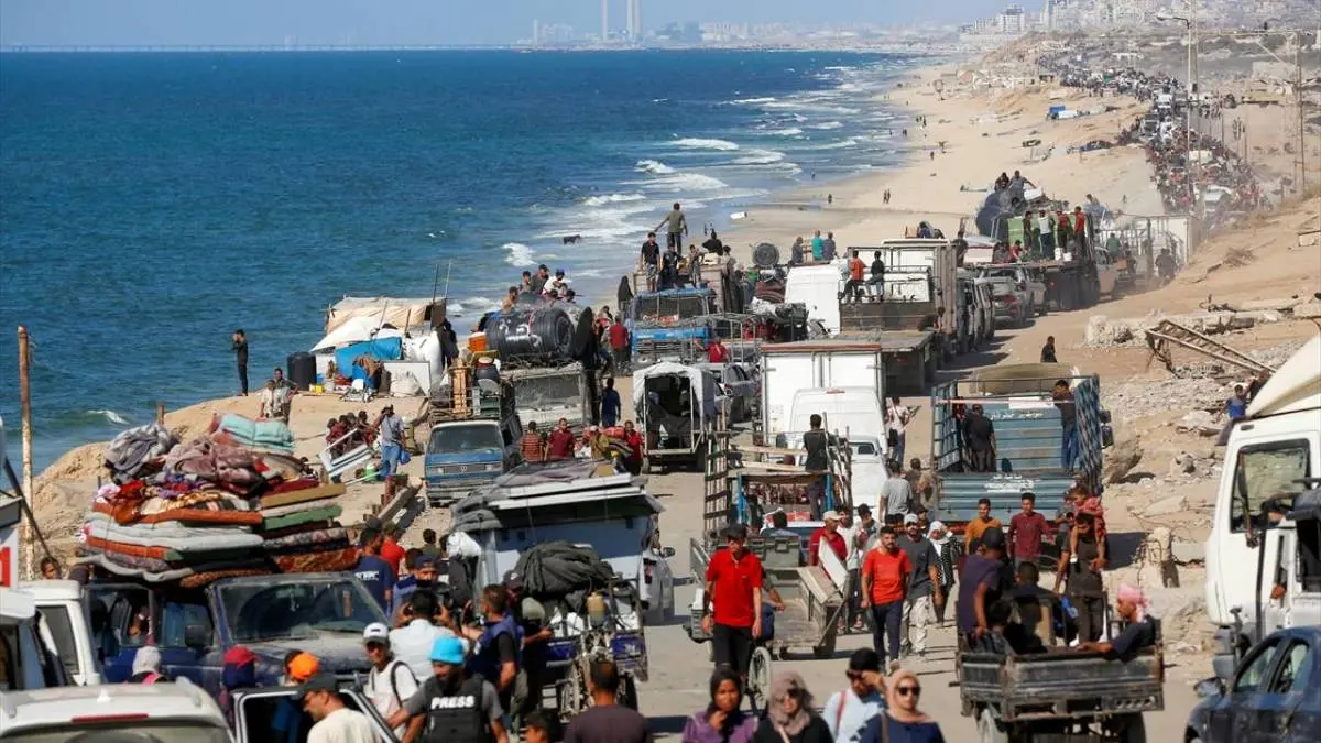 عکس/ سیل آوارگان فلسطینی همزمان با آغاز عملیات نظامی اسرائیل