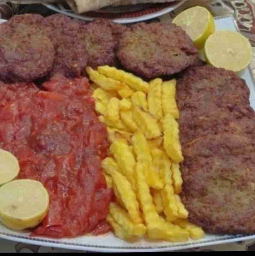 تایم ناهار،شامی کباب ،سیب زمینی و گوجه سرخ شده..😋..نوش نگاهتان..از کاربران محترم که  لایک و کامنت میزارن تشکر و قدردانی دارم🙏🏻🙏🏻🙏🏻🌸🌺🌸