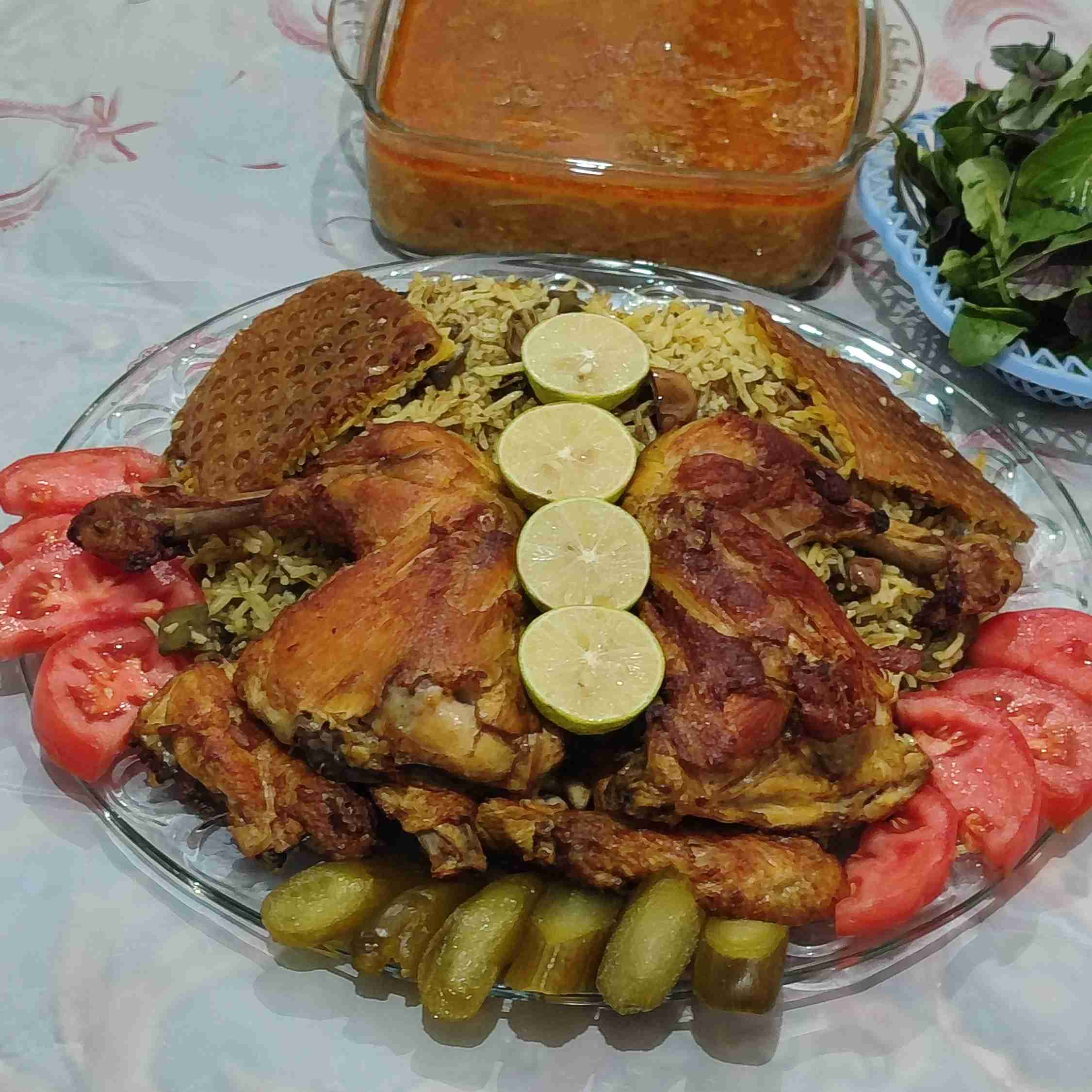 تایم ناهار آدینه مون،شوید باقله پلو ،رون وبال مرغ سرخ کرده وسوپ جو،باقله سبز استفاده کردم😋...نوش نگاه پر مهرتون بزرگواران🌱🍒🍒🍒🍒🌱