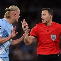 انتقاد شدید؛ داور حق ناپولی را خورد!