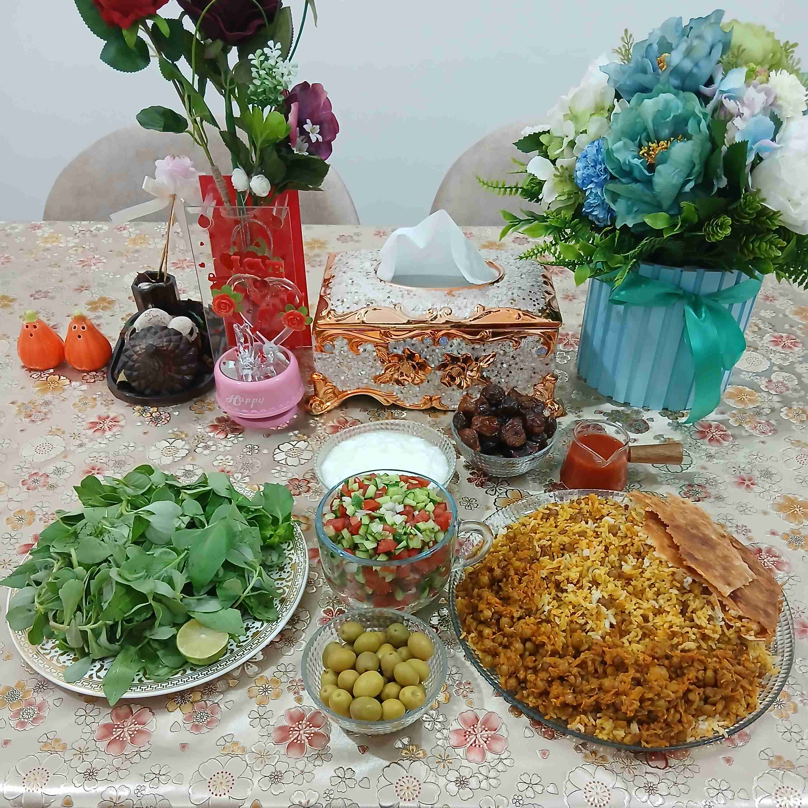 شام خوشمزه امشبمون عدس پلوبامخلفات😋😋🌹🌺نوش نگاه عزیزان😋🌹به بزرگی آرزوت فکرنکن!به بزرگی کسی فکرکن، که میخواهدآرزوهایت را برآورده کند،هیچ قدرتی بالاترازقدرت خدانیست...🌺🌺🌹🌹💫💫🌼🌼دست‌پخت بانوی عزیز و مهربون خونم😋😋🥰😘😍💞🤍💕❤️🫶🫶🤍😘