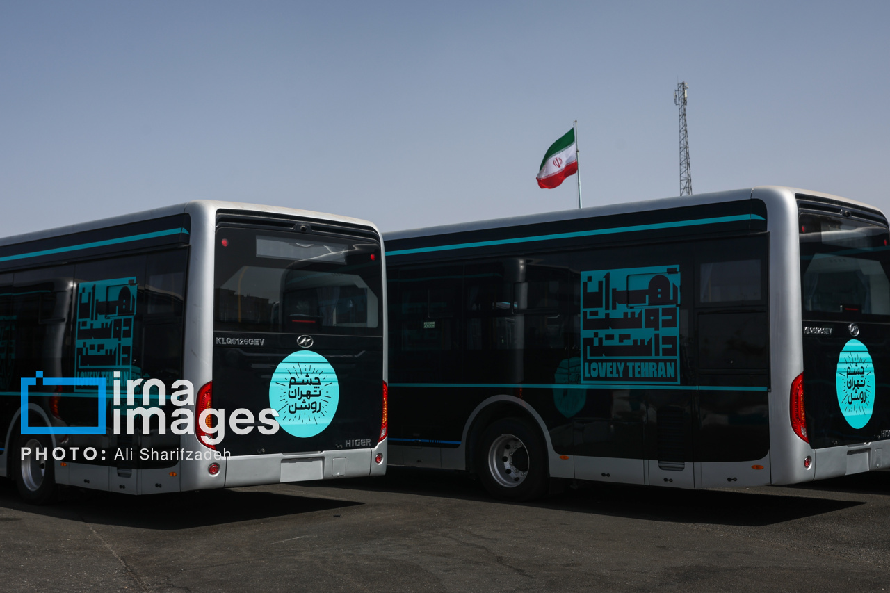عکس/ رونمایی از ۲۰۱ دستگاه اتوبوس برقی در شهر تهران