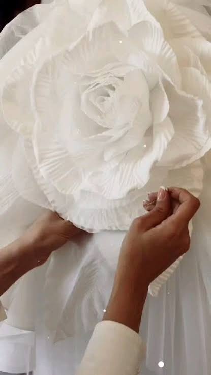 به همین آسونی برای لباس هات گل درست کن!